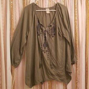 Green long sleeve shirt
